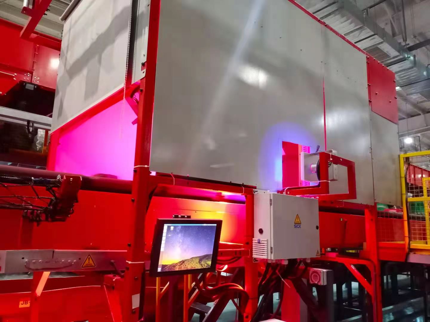 必一运动·Bsports官方app下载×顺丰 小件分拣机顶扫自动化改造项目案例.jpg